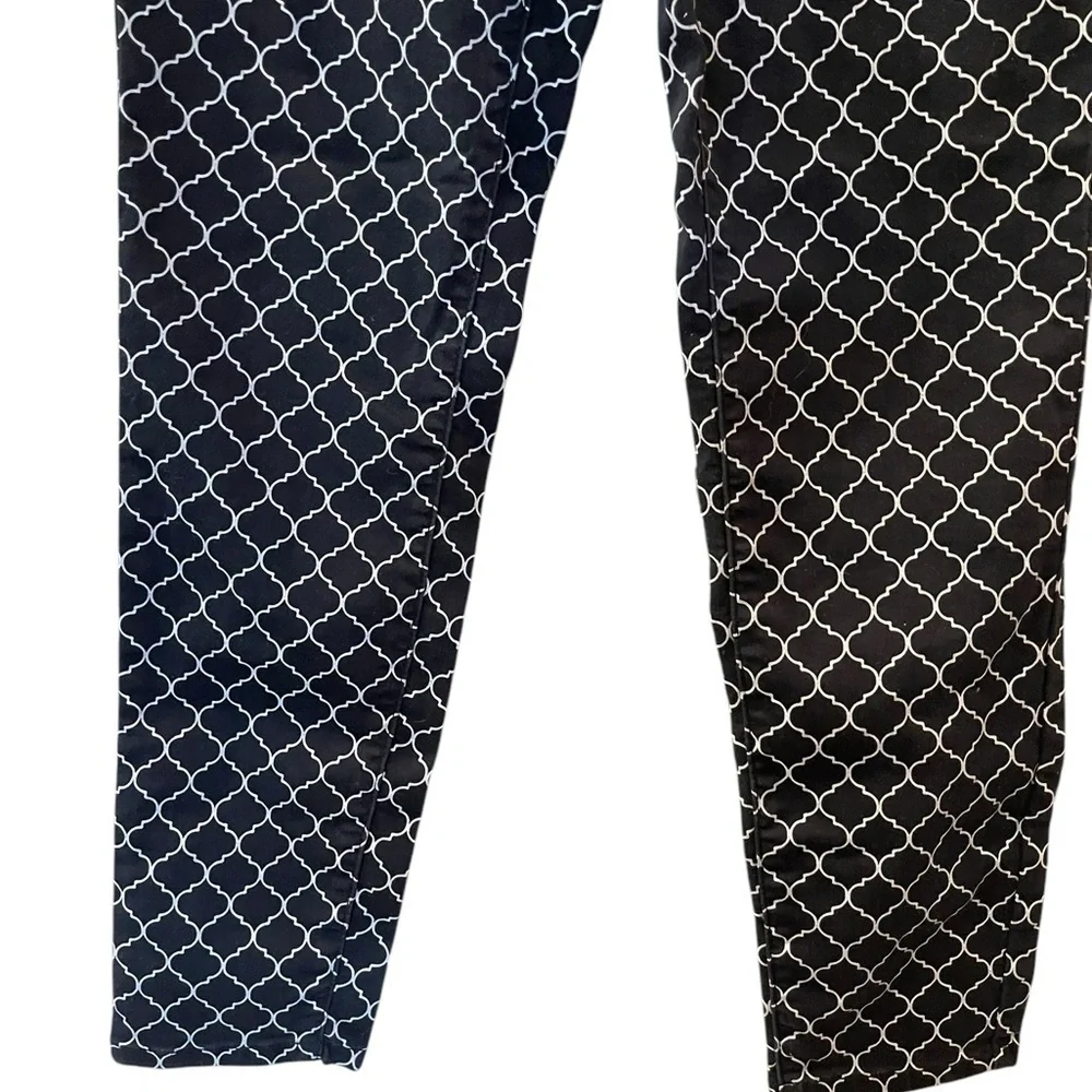 Needle & Cloth Women’s Black & White Diamond Pattern Pants Size: 10 - Picture 7 of 8